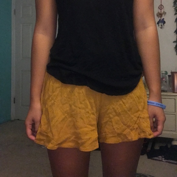 Flowy shorts - Picture 2 of 2
